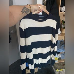 Brandy Melville sweater